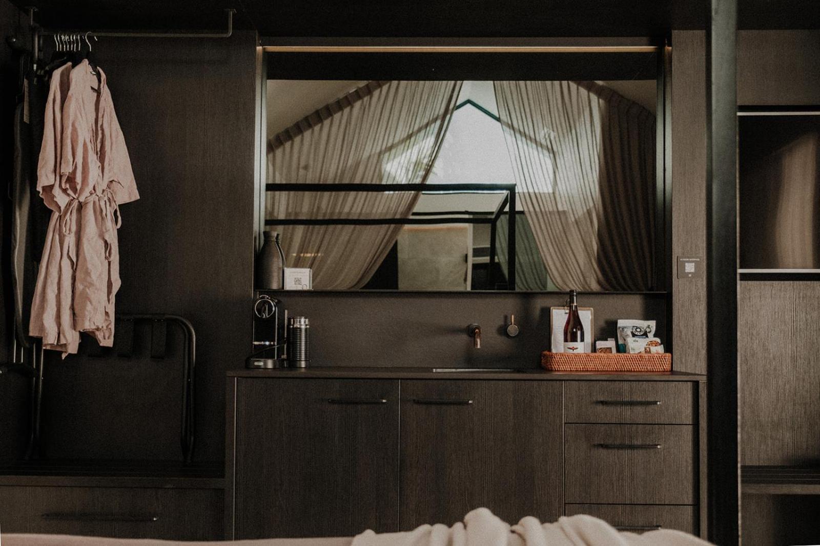 Hotel The Bower Byron Bay Esterno foto